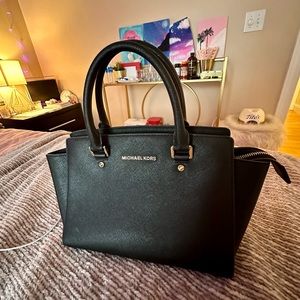 Michael Kors black purse